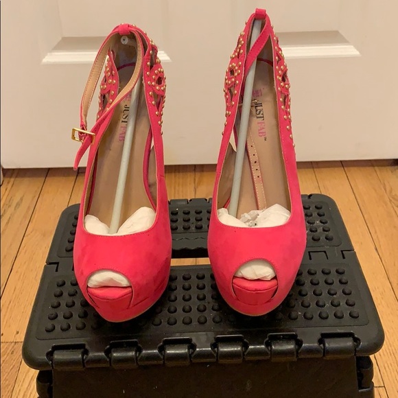 Sexy hot pink stilettos! - Picture 1 of 4